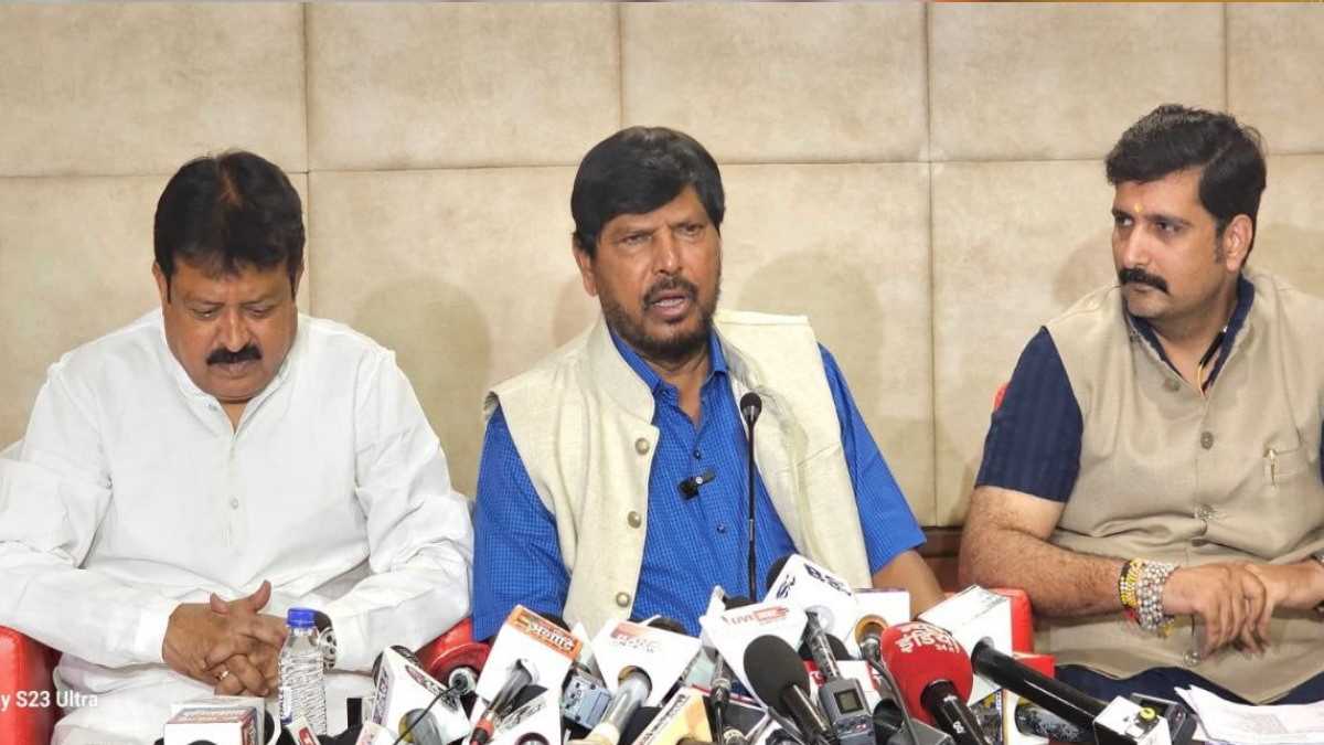 लोकतंत्र नहीं, कांग्रेस और इंडी गठबंधन खतरे में है : रामदास आठवले